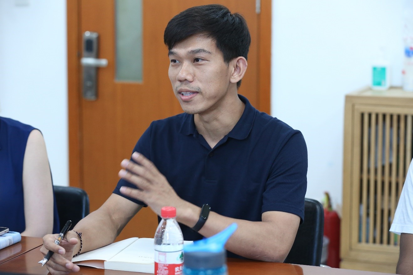 国家发展研究院的柬埔寨籍博士生苏文